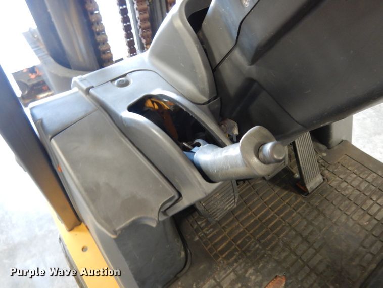 image for item KI9479 2013 Caterpillar 2C6000  forklift