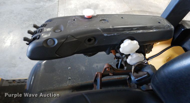 image for item KI9479 2013 Caterpillar 2C6000  forklift