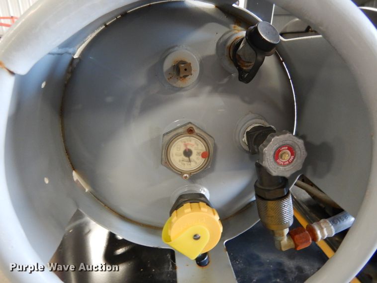 image for item KI9479 2013 Caterpillar 2C6000  forklift