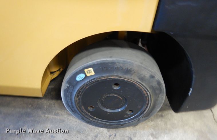 image for item KI9479 2013 Caterpillar 2C6000  forklift