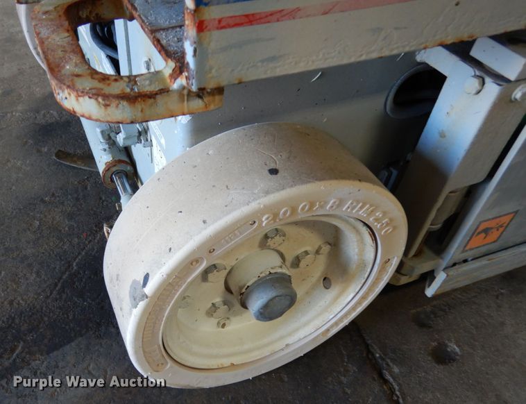 image for item KI9480 2004 Sky Jack SJII-3219  scissor lift