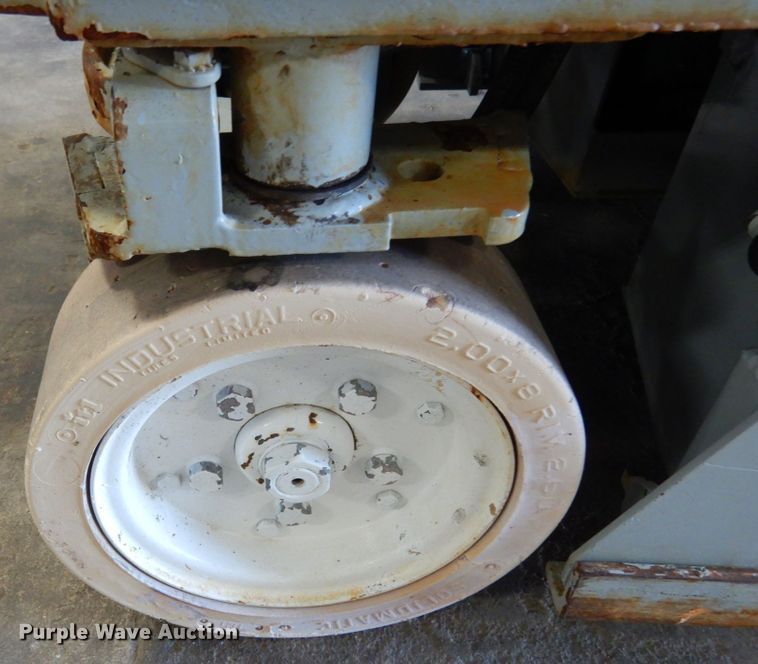 image for item KI9480 2004 Sky Jack SJII-3219  scissor lift