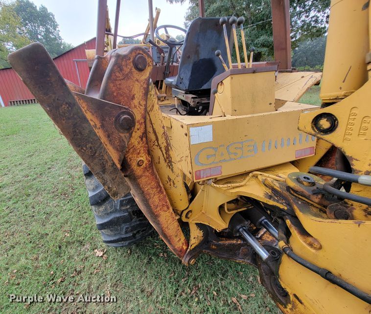 image for item KQ9210 Case 580E  backhoe