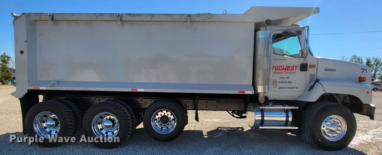 image for item KQ9243 2007 International Paystar 5000  dump truck