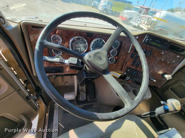 image for item KQ9243 2007 International Paystar 5000  dump truck