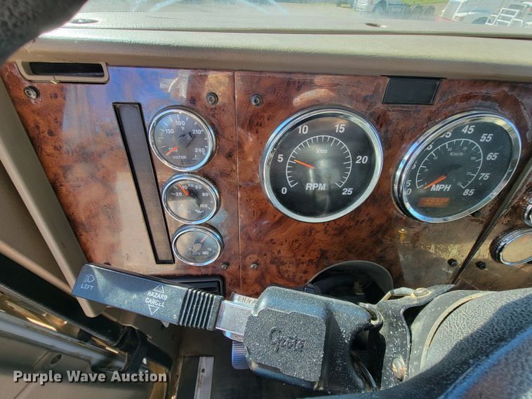 image for item KQ9243 2007 International Paystar 5000  dump truck