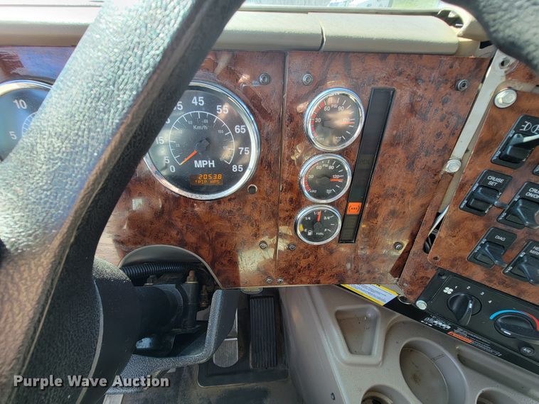 image for item KQ9243 2007 International Paystar 5000  dump truck