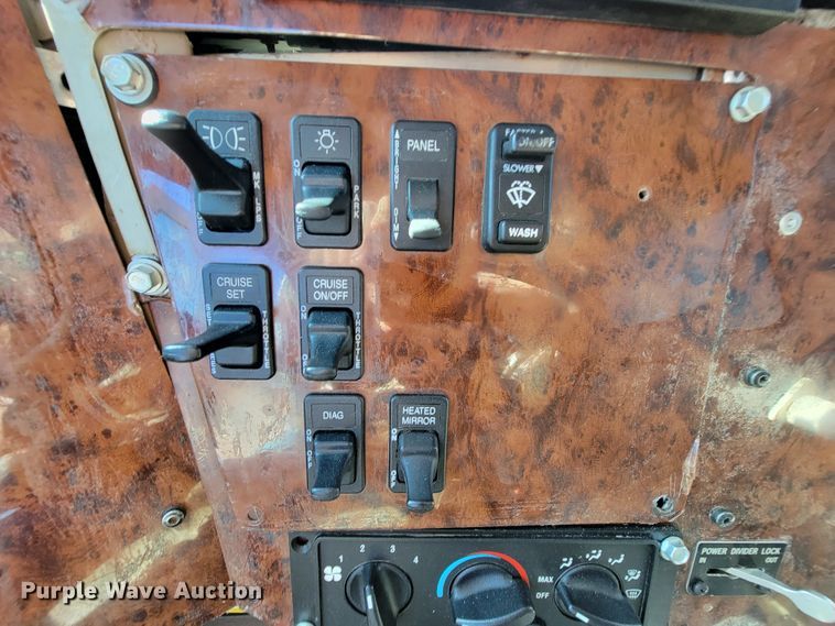 image for item KQ9243 2007 International Paystar 5000  dump truck