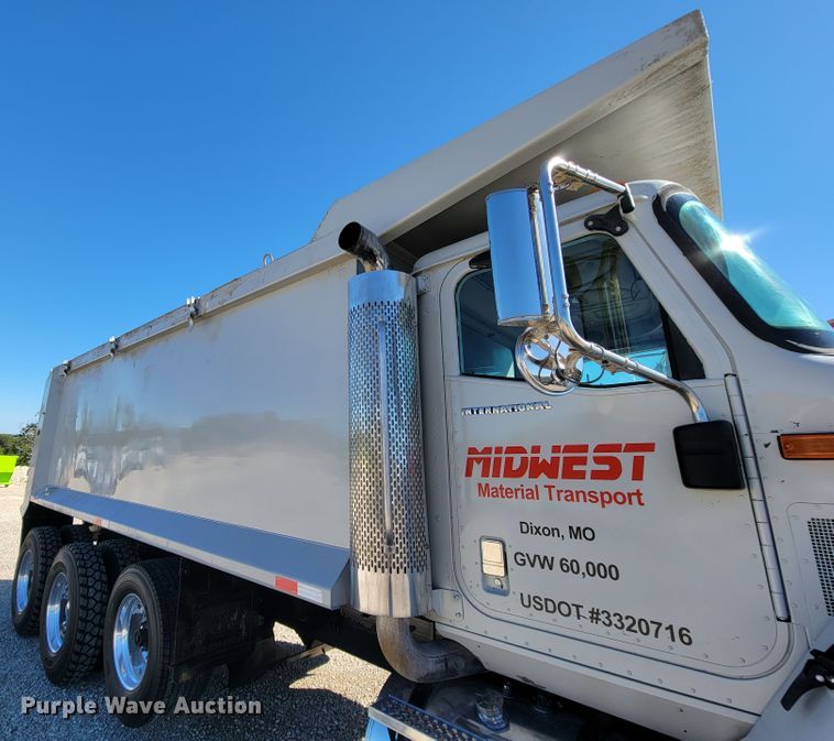 image for item KQ9243 2007 International Paystar 5000  dump truck