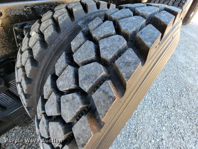 image for item KQ9243 2007 International Paystar 5000  dump truck