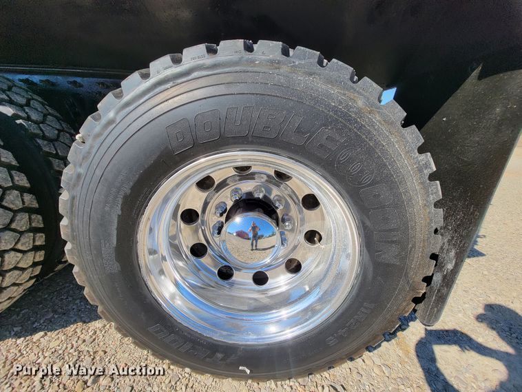 image for item KQ9243 2007 International Paystar 5000  dump truck