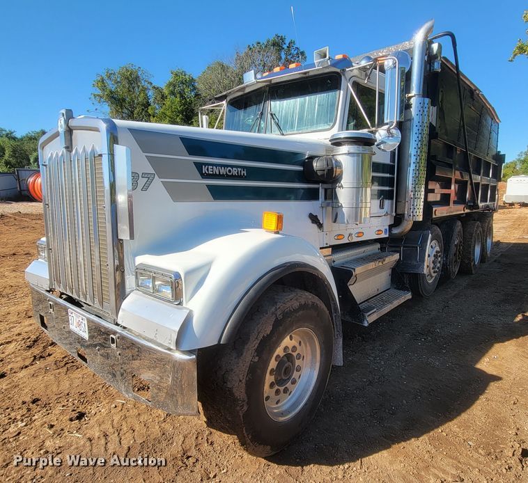 image for item KQ9251 1995 Kenworth W900  dump truck