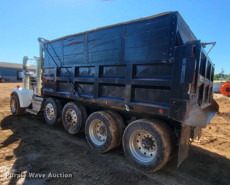 image for item KQ9251 1995 Kenworth W900  dump truck