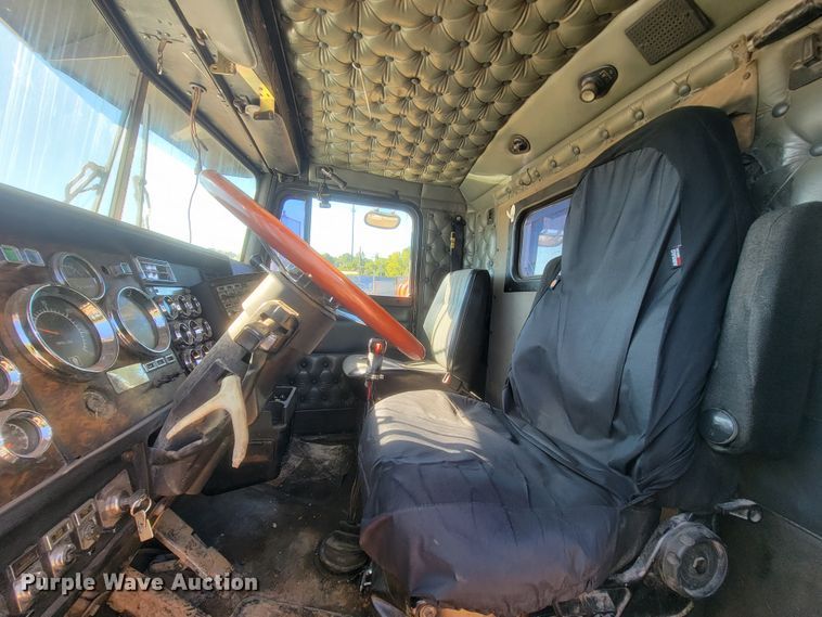 image for item KQ9251 1995 Kenworth W900  dump truck