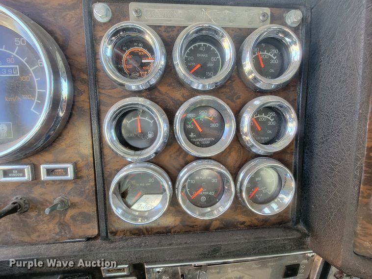 image for item KQ9251 1995 Kenworth W900  dump truck