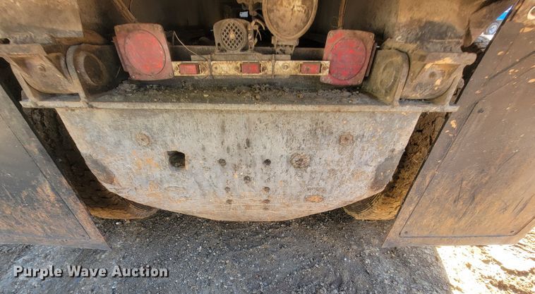 image for item KQ9251 1995 Kenworth W900  dump truck