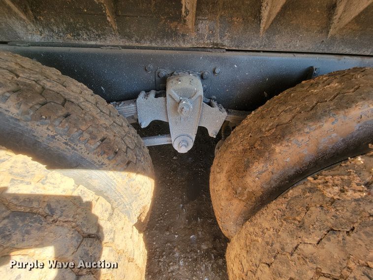 image for item KQ9251 1995 Kenworth W900  dump truck