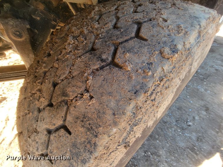 image for item KQ9251 1995 Kenworth W900  dump truck