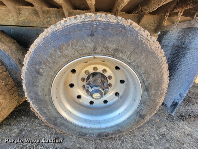 image for item KQ9251 1995 Kenworth W900  dump truck