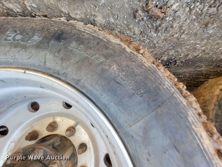 image for item KQ9251 1995 Kenworth W900  dump truck