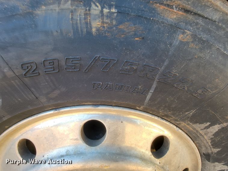 image for item KQ9251 1995 Kenworth W900  dump truck