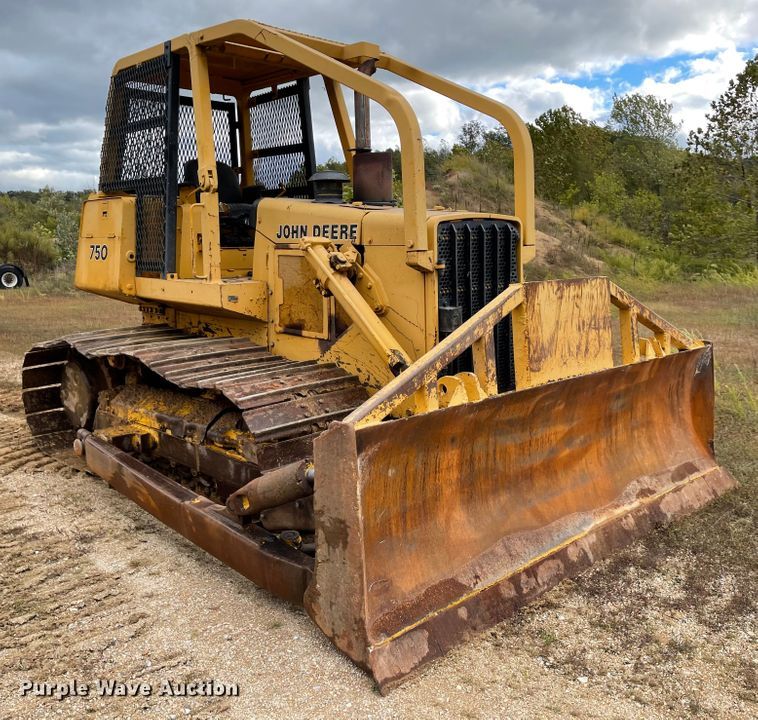image for item KU9126 1982 John Deere 750  dozer