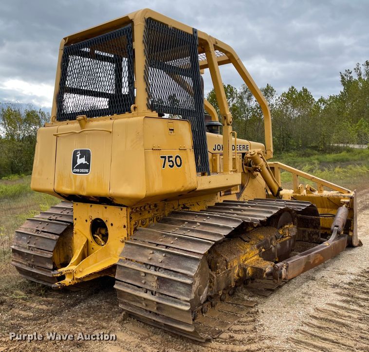 image for item KU9126 1982 John Deere 750  dozer