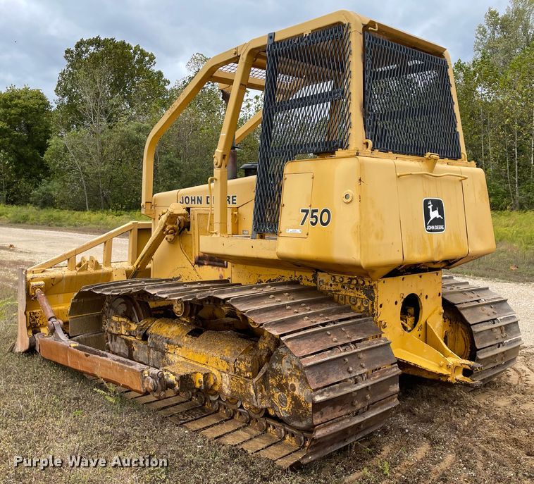 image for item KU9126 1982 John Deere 750  dozer