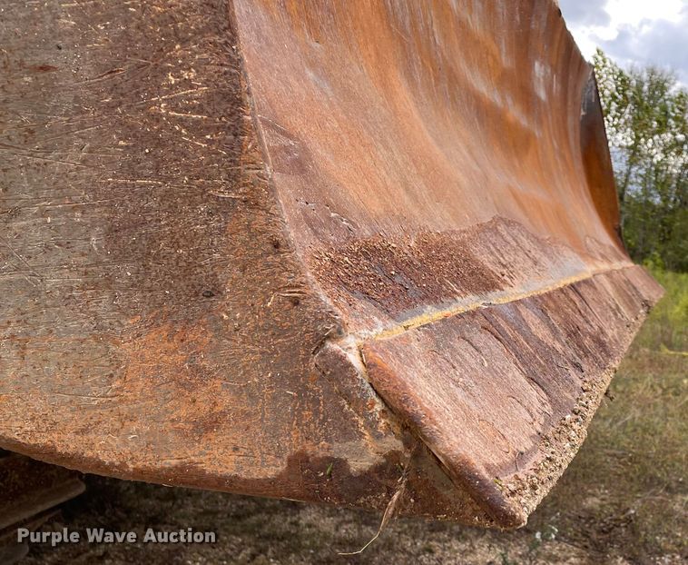 image for item KU9126 1982 John Deere 750  dozer