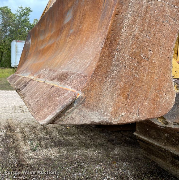 image for item KU9126 1982 John Deere 750  dozer