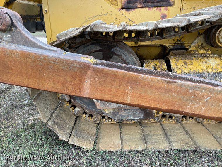 image for item KU9126 1982 John Deere 750  dozer