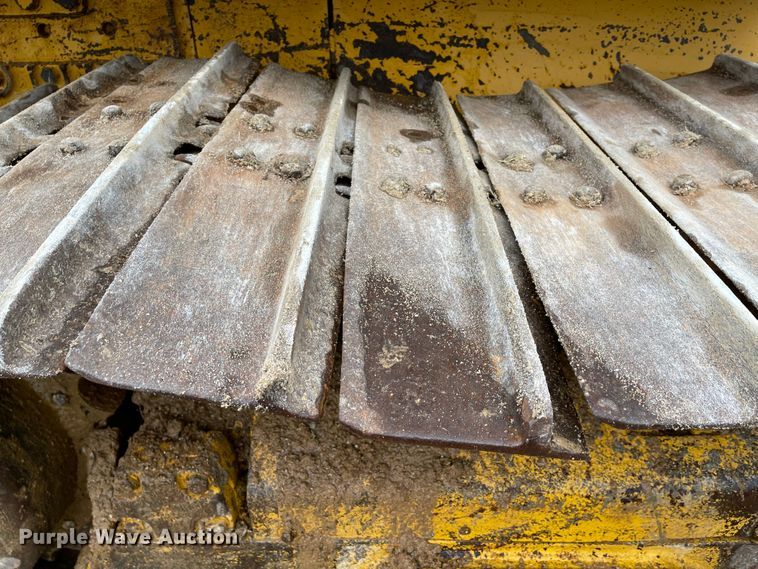 image for item KU9126 1982 John Deere 750  dozer