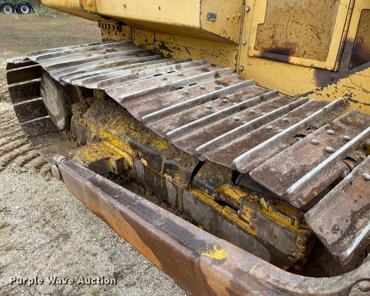 image for item KU9126 1982 John Deere 750  dozer