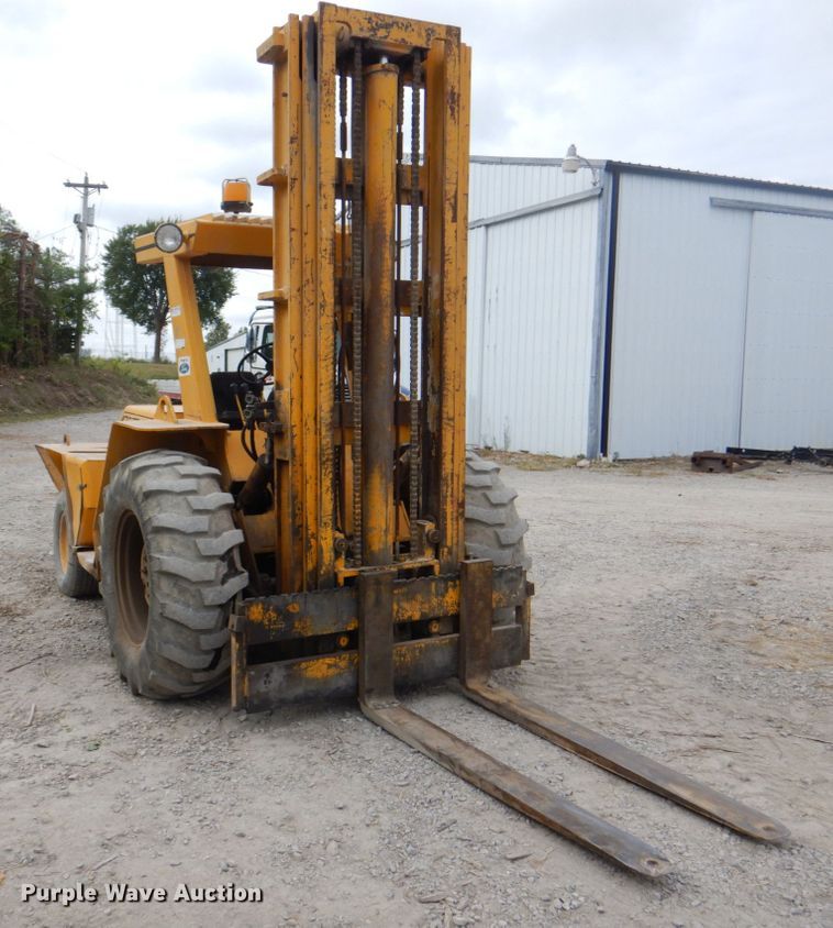 image for item KX9211 1982 Mastercraft MCL842  forklift