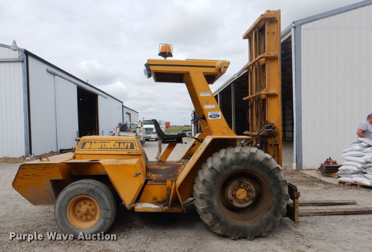 image for item KX9211 1982 Mastercraft MCL842  forklift