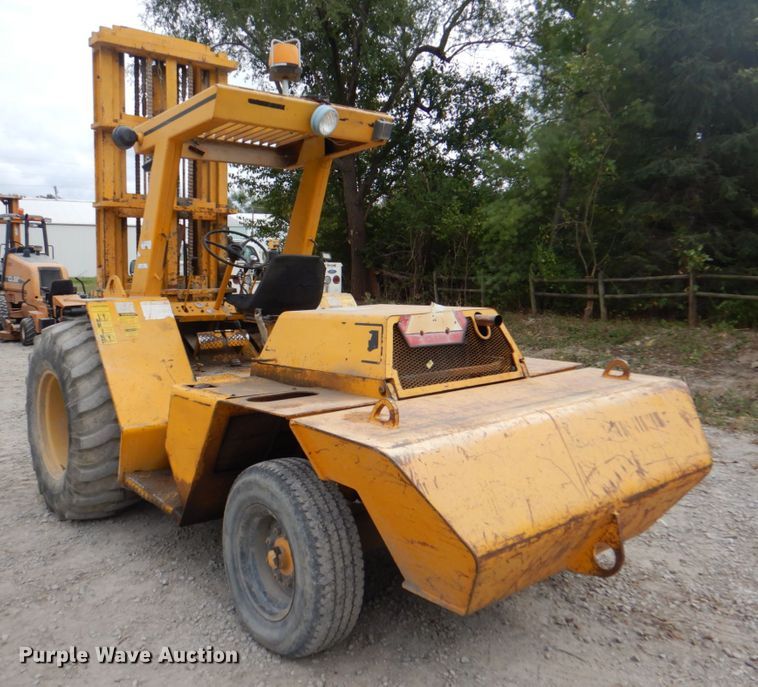 image for item KX9211 1982 Mastercraft MCL842  forklift