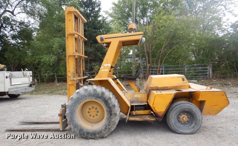 image for item KX9211 1982 Mastercraft MCL842  forklift