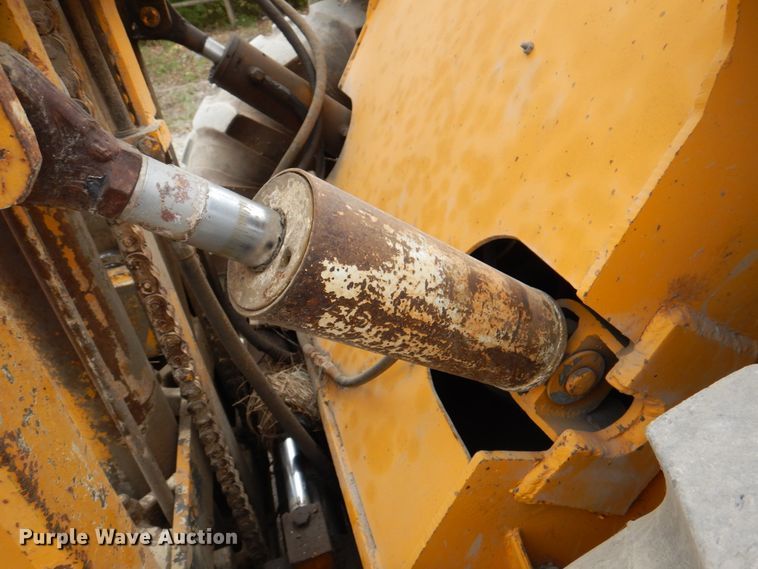 image for item KX9211 1982 Mastercraft MCL842  forklift