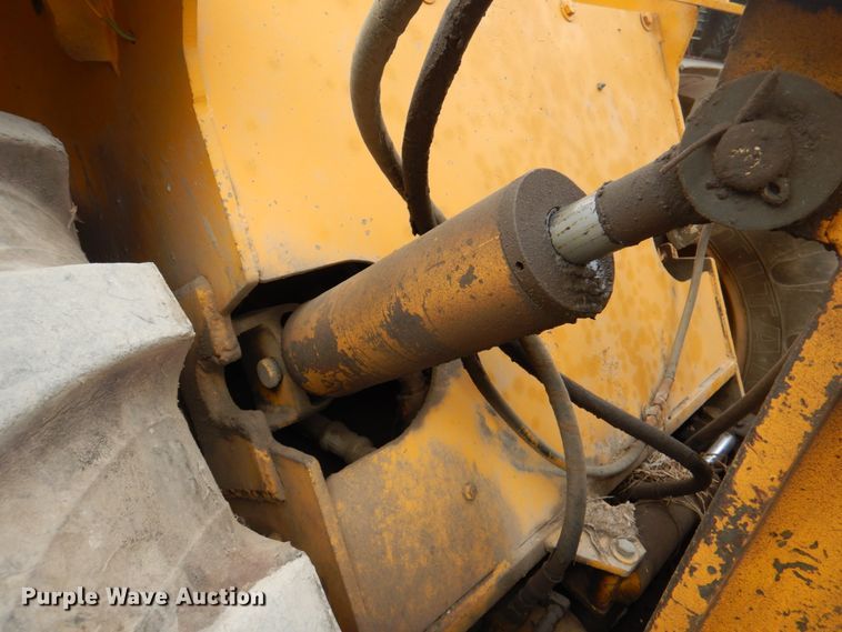 image for item KX9211 1982 Mastercraft MCL842  forklift