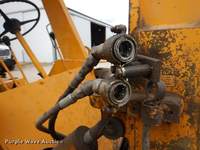 image for item KX9211 1982 Mastercraft MCL842  forklift