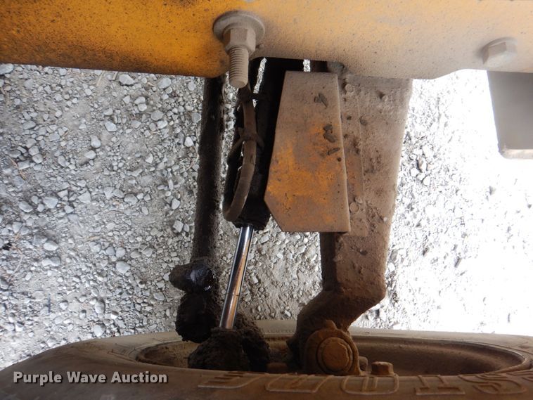 image for item KX9211 1982 Mastercraft MCL842  forklift