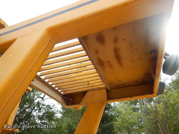 image for item KX9211 1982 Mastercraft MCL842  forklift