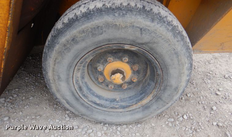 image for item KX9211 1982 Mastercraft MCL842  forklift