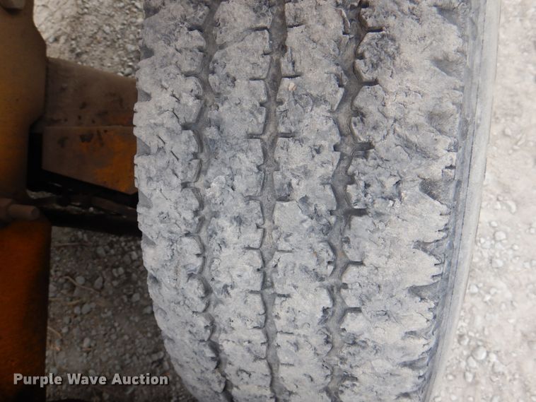 image for item KX9211 1982 Mastercraft MCL842  forklift