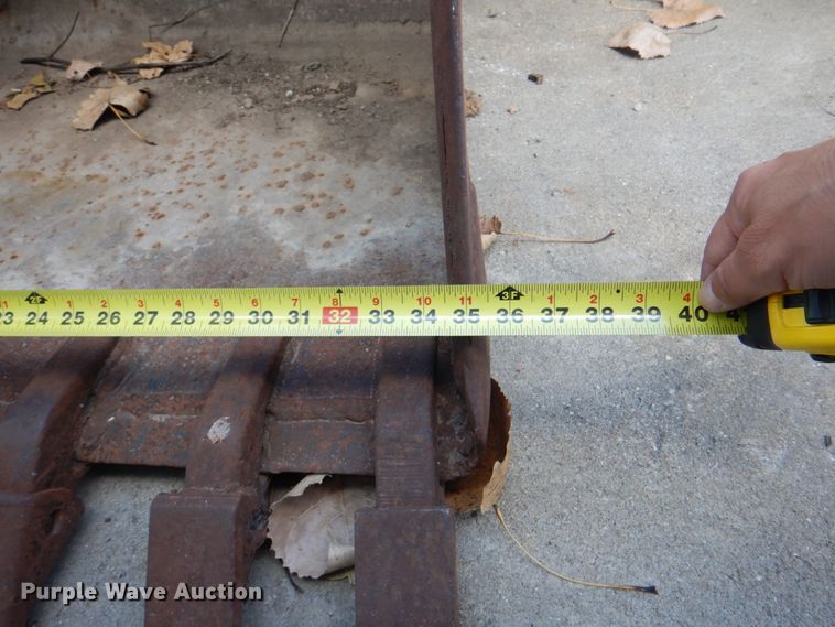 image for item KX9227 Excavator bucket