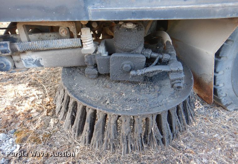 image for item KX9233 Ravo 4000 Compact  street sweeper truck