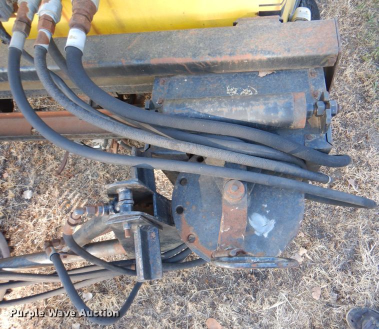 image for item KX9233 Ravo 4000 Compact  street sweeper truck