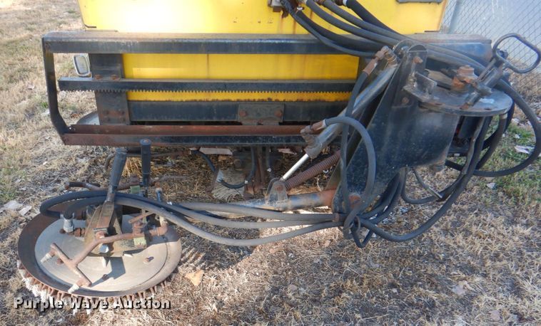 image for item KX9233 Ravo 4000 Compact  street sweeper truck