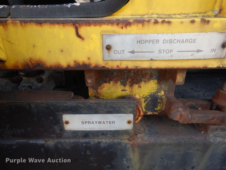 image for item KX9233 Ravo 4000 Compact  street sweeper truck