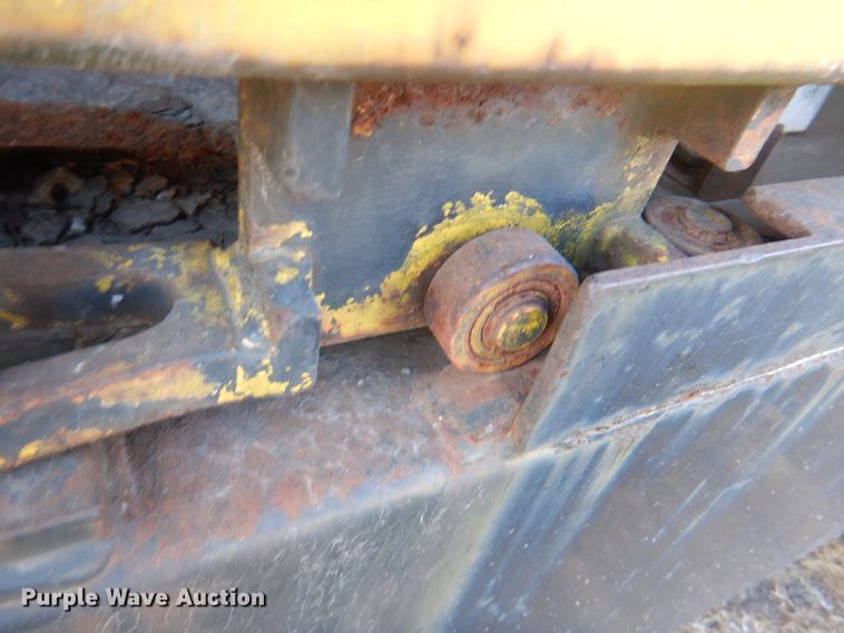 image for item KX9233 Ravo 4000 Compact  street sweeper truck